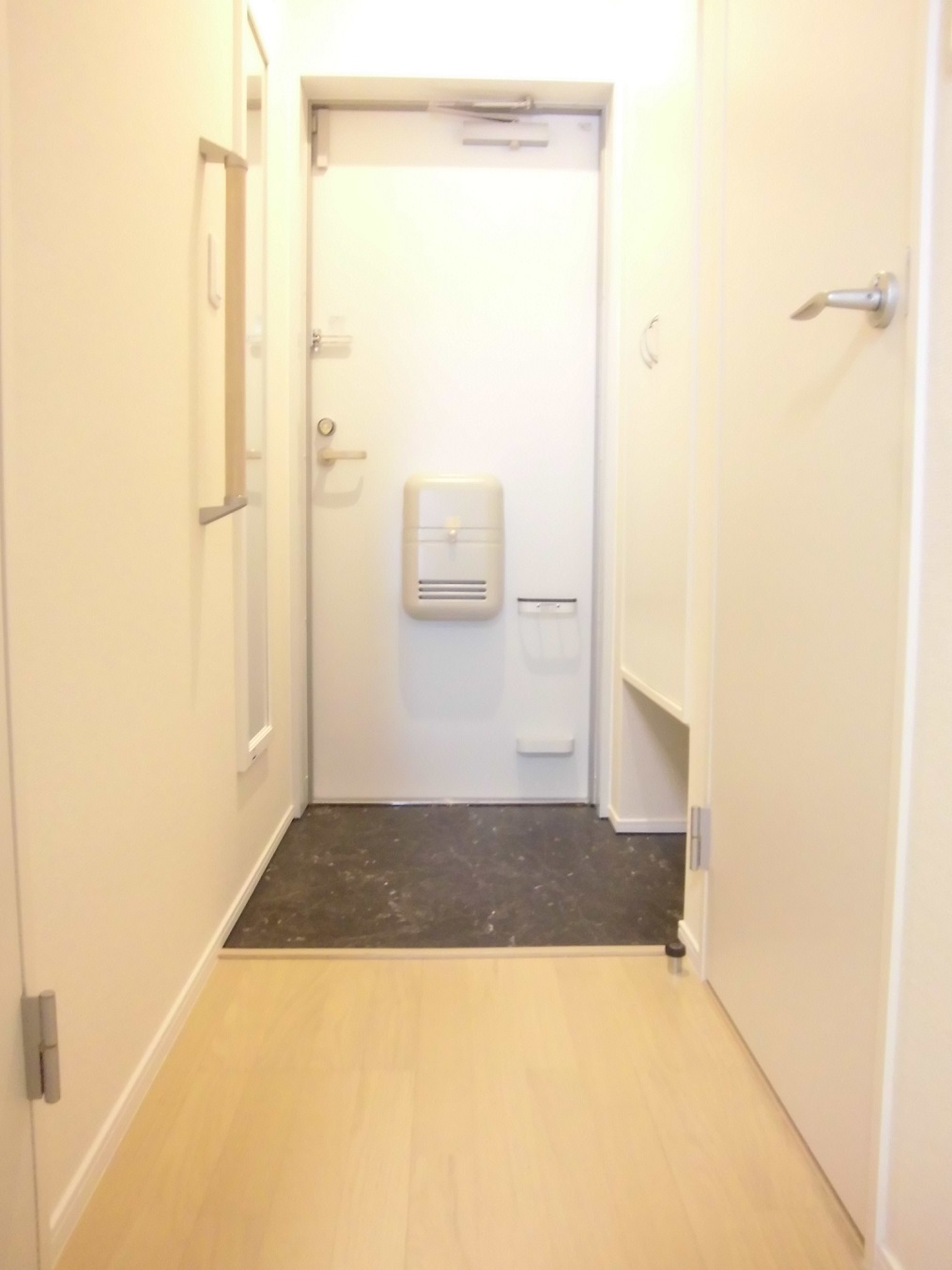 ミランダルッシェロ 玄関