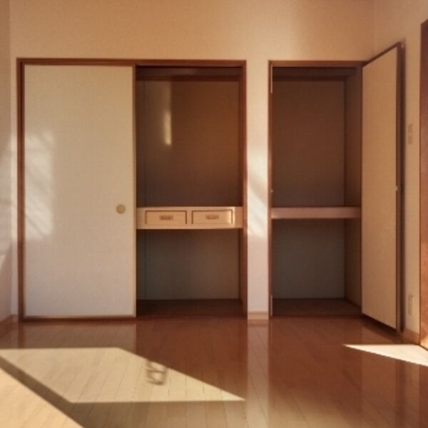 グローネ飯倉台　G 洋室・物入