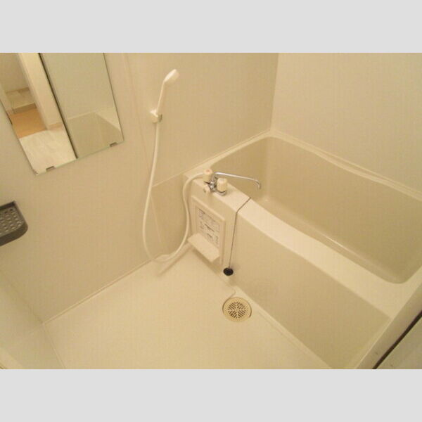 メルベーユ106号室 浴室