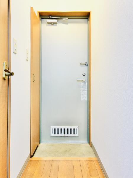 セレ西尾久1階 玄関