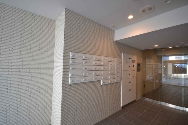 アリシアコート八丁畷301号室 エントランス