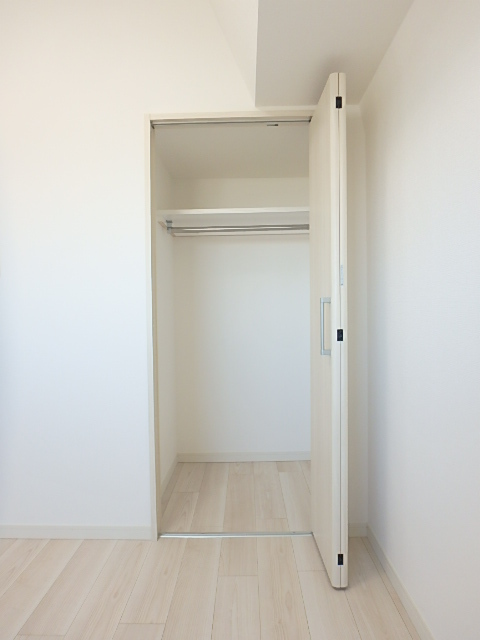 ロイヤルグリーン本郷12階 収納