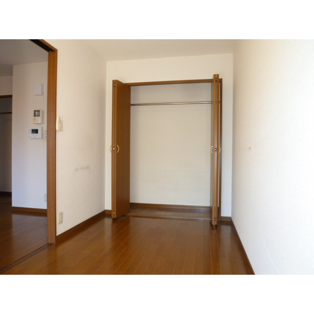 アンプルール フェール コート101号室 内観