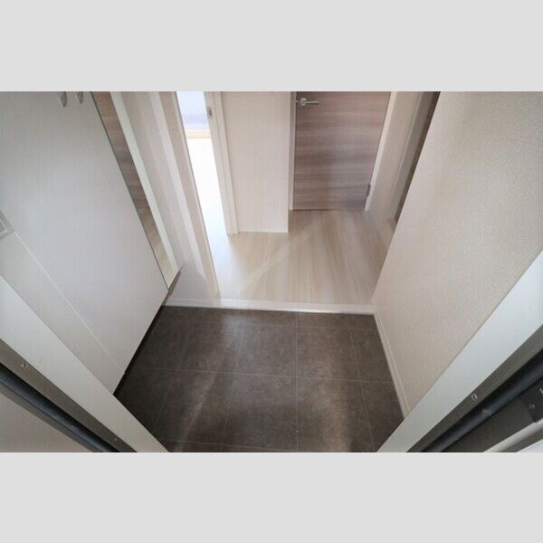 プランドール　A202号室 玄関