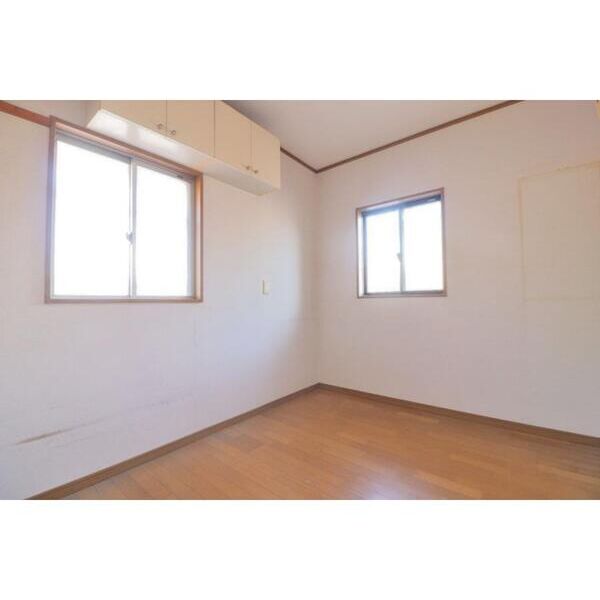 千葉市若葉区みつわ台5丁目賃貸101号室 リビング