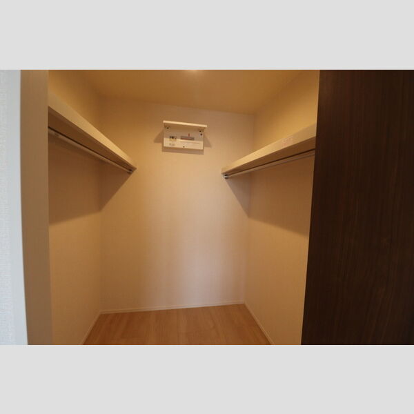 エスタシア風 ウォークインクロゼット