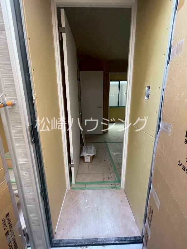 AW中野松が丘1階 玄関