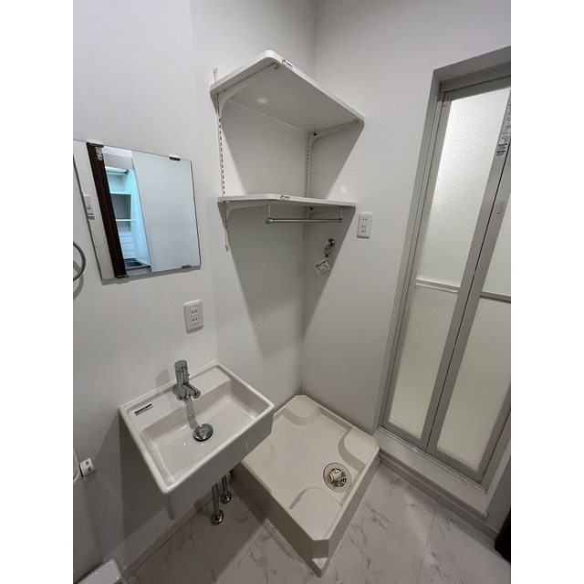 Paris Garden横浜2階 同建物別部屋の参考画像