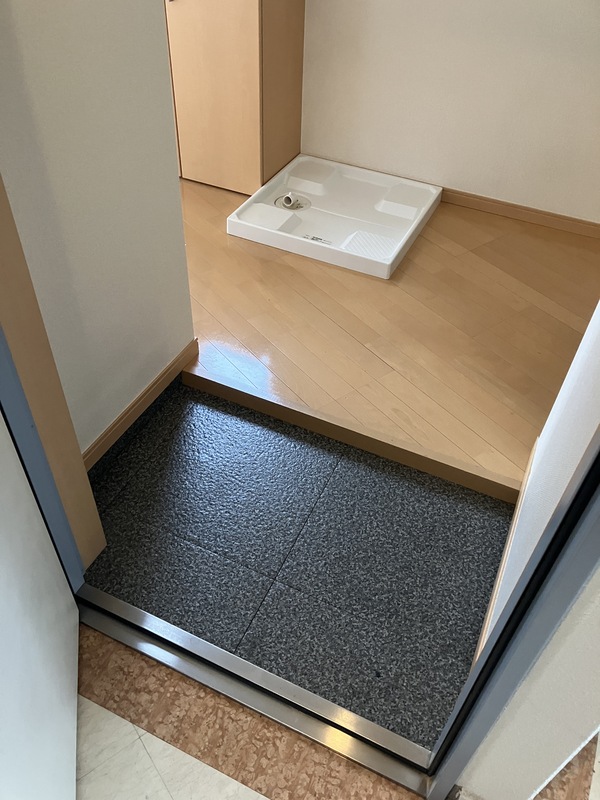 ロイヤルシティ赤羽岩淵2階 玄関