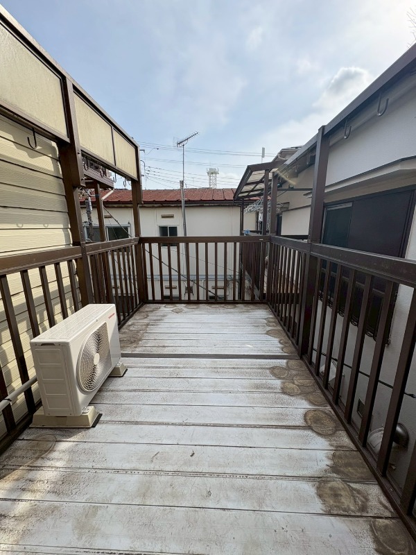 東砂貸家 バルコニー