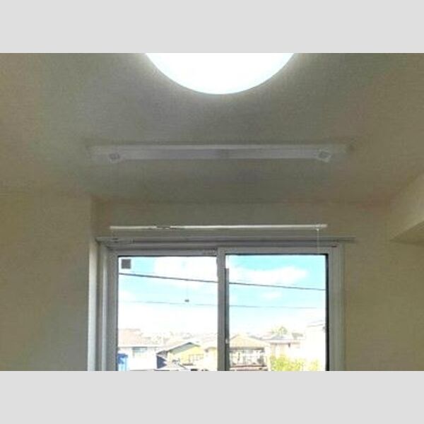 エムスクエア205号室 室内物干し