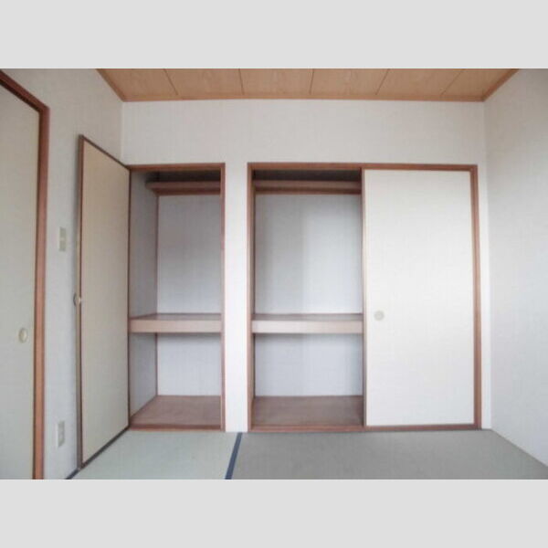 ヴェルデめいわ　B 収納