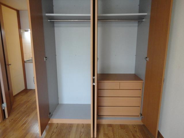 Ｇｒａｎｄｅ　Ｖｉｌｌａ（グランデ　ヴィラ）103号室 クローゼット
