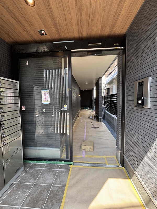 リブリ・ココシャンブル エントランス