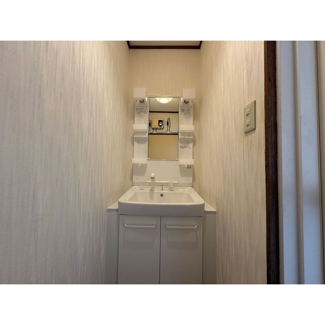 練馬区早宮１丁目戸建 １階 独立洗面台