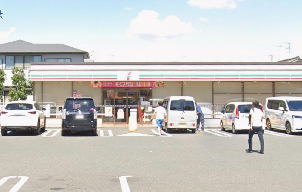 屋上・ガレージ付き一之江ハウス・3階建 【コンビニエンスストア】セブンイレブン 江戸川5丁目中央店まで208ｍ