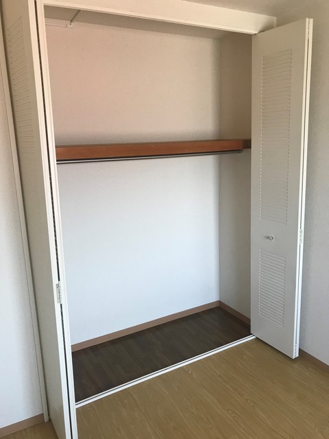 シャトレ山手台0303号室 洋室　収納　※別号室の参考写真です(現況優先)