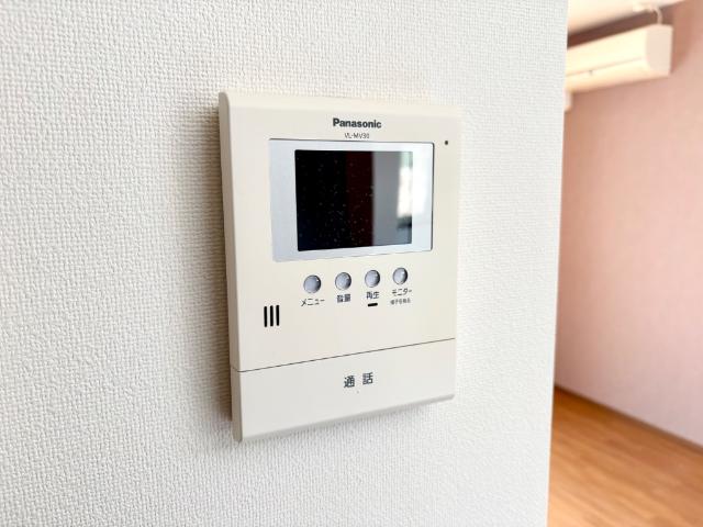 ヴィラ・ドレッセ カメラ付インターホン