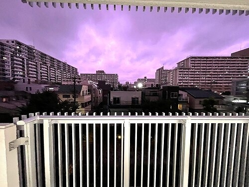 ゾンネンハイム北砂3階 バルコニーからの眺望（夕焼け）