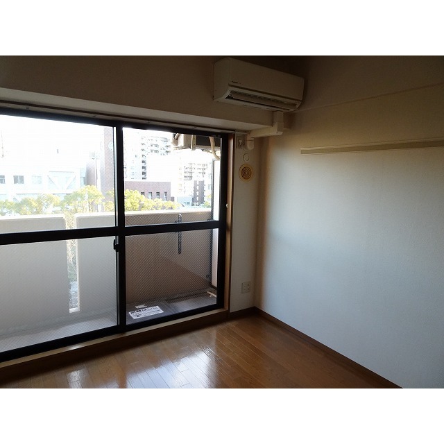 ＹＡＹＯＩ　ＣＯＵＲＴ0706号室 洋室