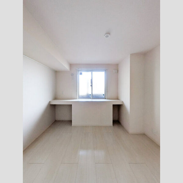 グランド・キャッスル205号室 洋室