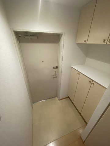 リーベスト東中山5階 玄関