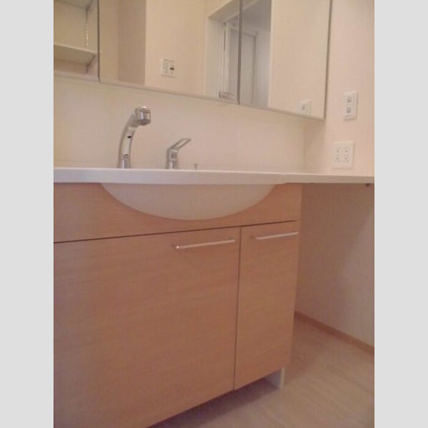 エテルナ102号室 洗髪洗面化粧台