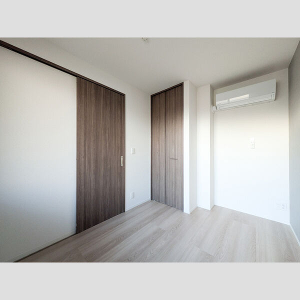 セレスティア白鳥207号室 洋室4.1帖