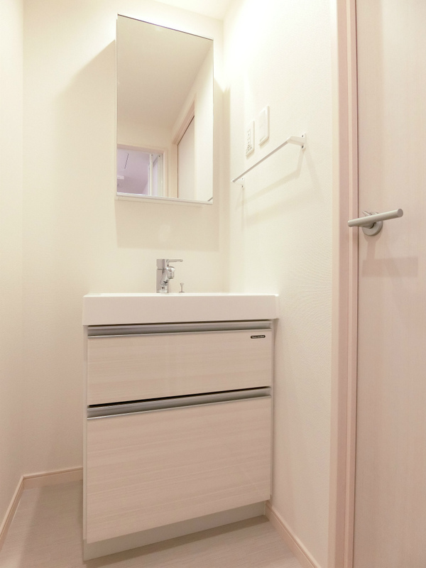 リブリ・サンヒルズ湘南台 洗面