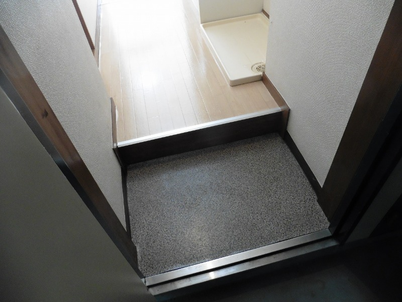 ジュネス南大沢4階 玄関です♪