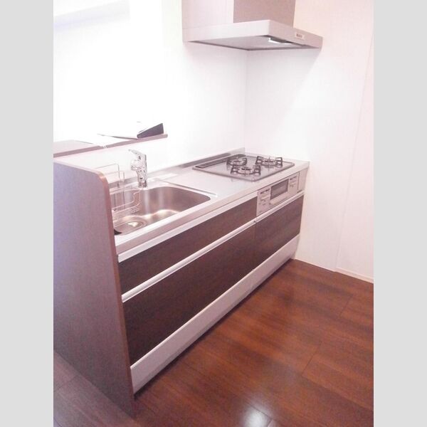 ブリランテ　B303号室 3口ガスコンログリル付きキッチン