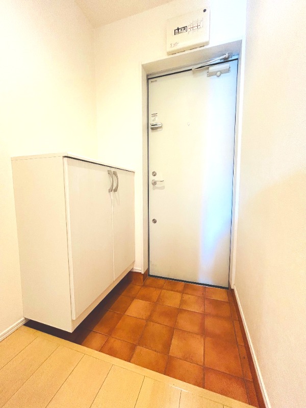 NOARK今成2階 玄関