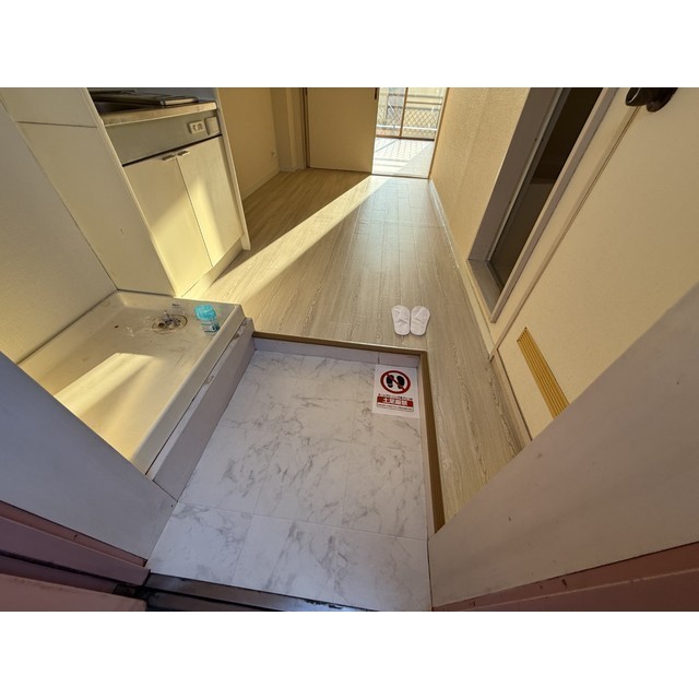 ロフティシルク浜野 玄関