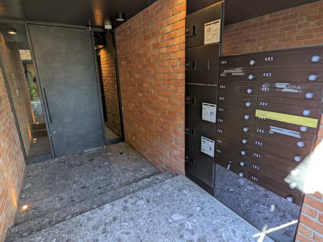 アレーロ高円寺303号室 エントランス