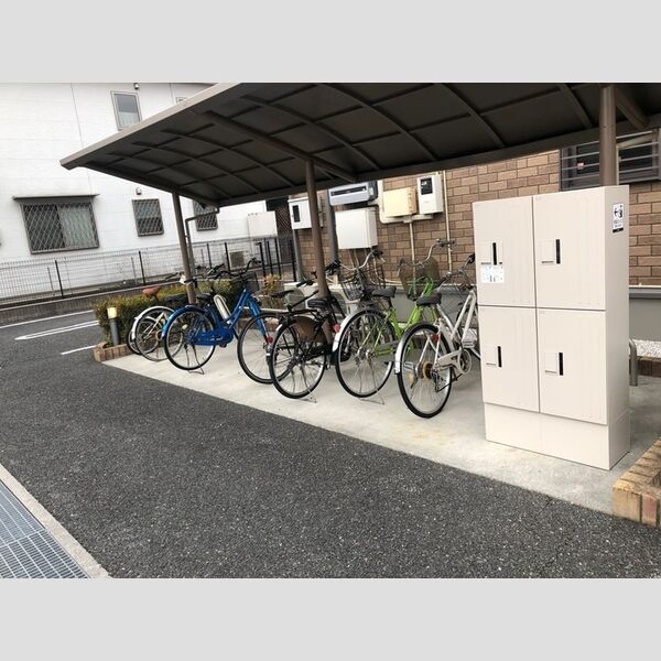 メゾンベール末広Ⅱ201号室 駐輪場