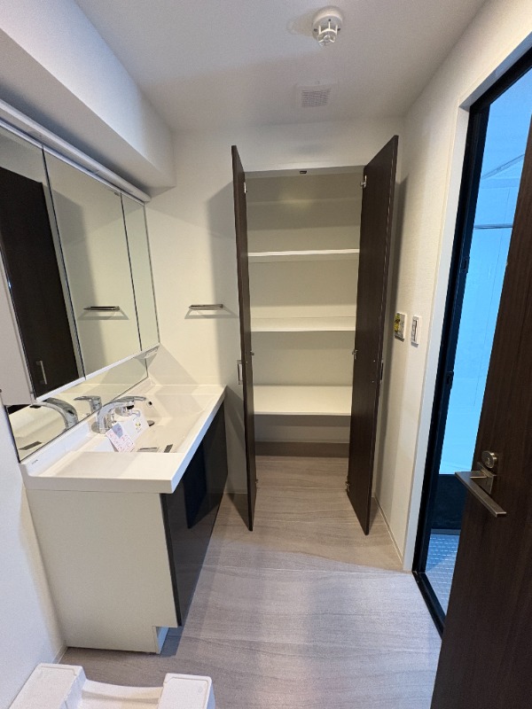 Daiwaグレイスメゾン二子玉川4階 洗面収納※201号室