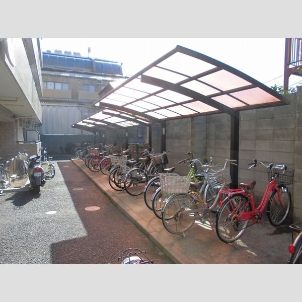 メゾン・リヴィエール 駐輪場