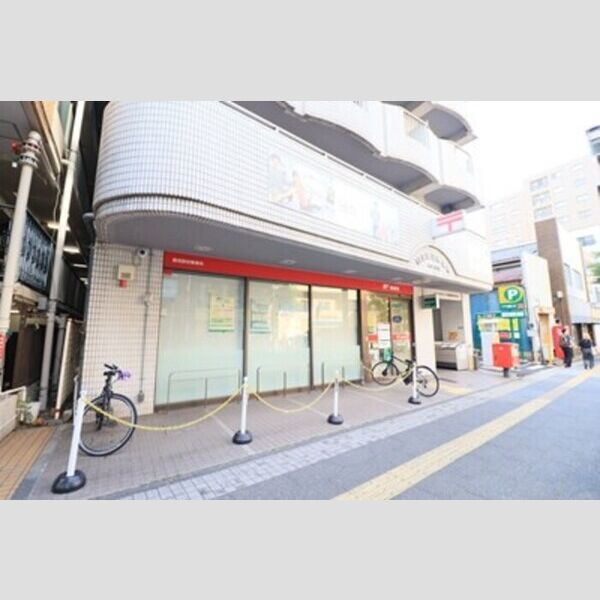 D-Bloom Court 鶴見駅前郵便局