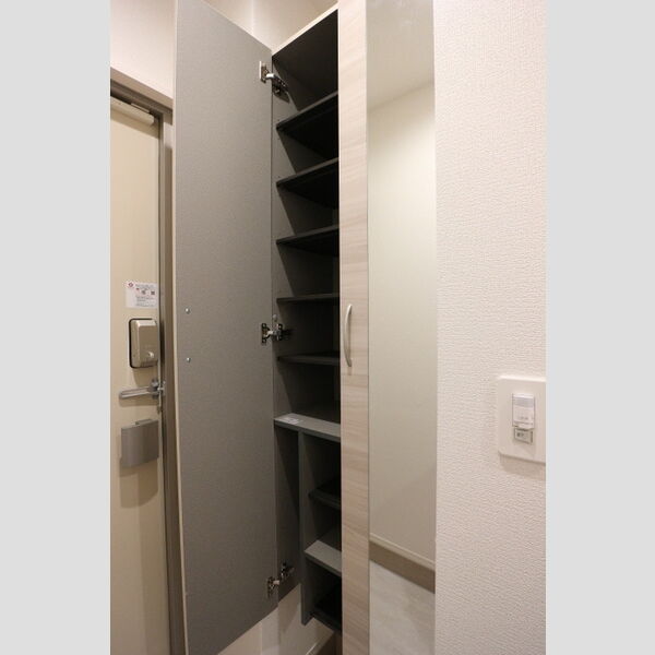 オークツリー101号室 シューズボックス