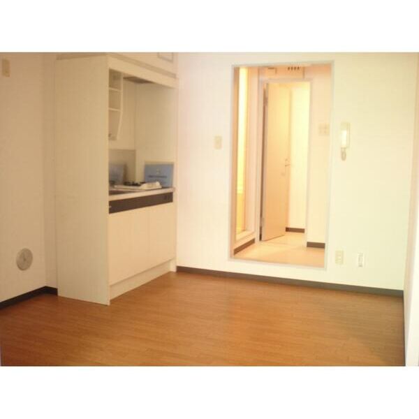 K・ONEビル201号室 リビング