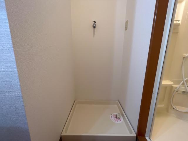 ガーデンヒルズNAKAYAMA壱番館110号室 洗濯機置場