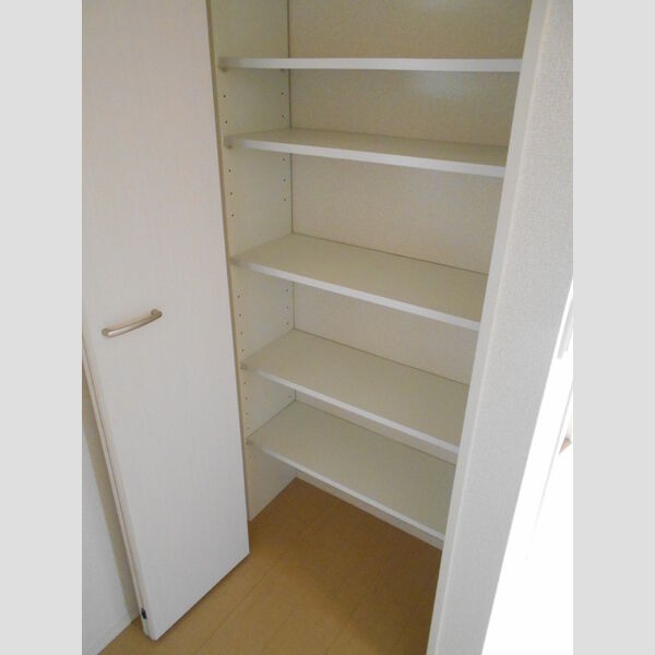 本郷の杜 ラウン101号室 収納