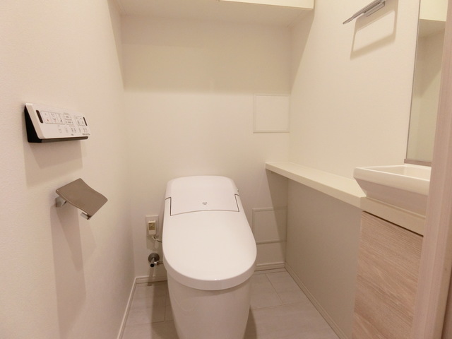 ザ・パークハビオ月島フロント408号室 Bタイプ2019年10月撮影 同タイプ1008号室の写真です。