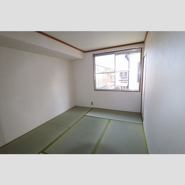 パークハイツ相川202号室 和室　6帖