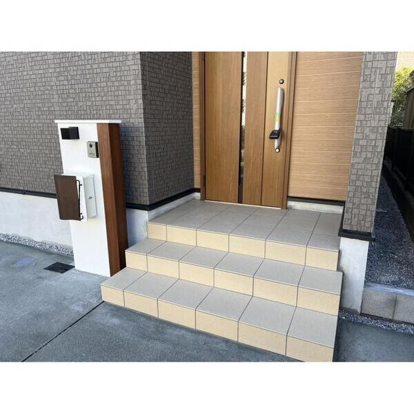 川崎市多摩区菅6丁目戸建 エントランス