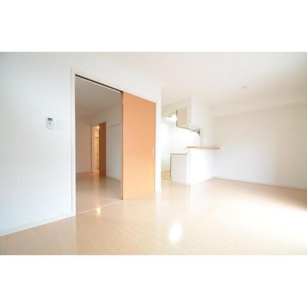 グリュース102号室 リビング