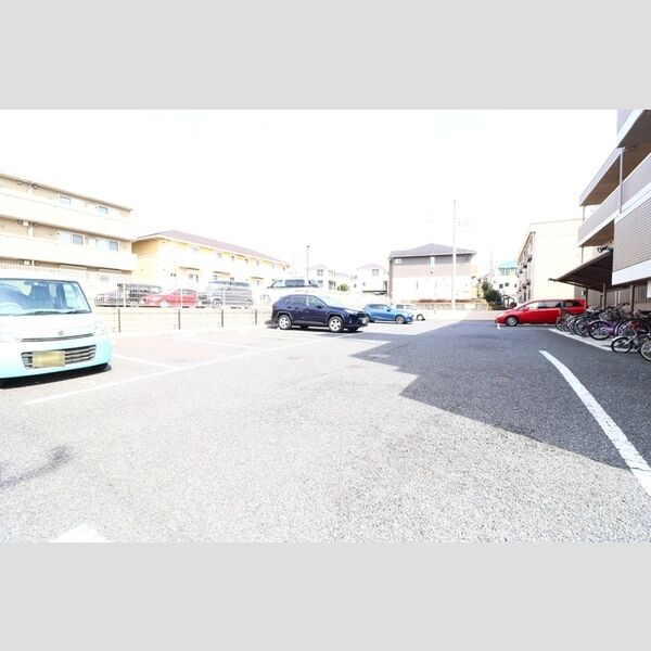 ドリームマウンテンおゆみ野 駐車場