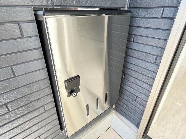 レオン106号室 宅配ボックス