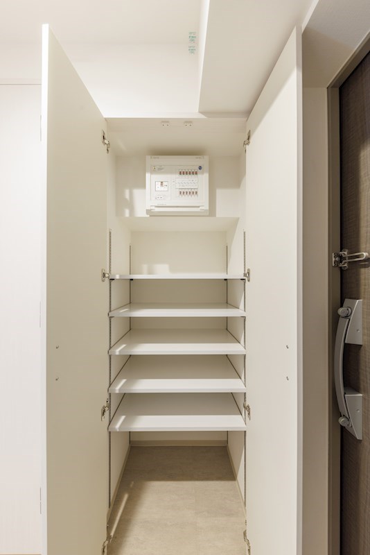 ドゥーエ入谷Ⅱ2階 収納