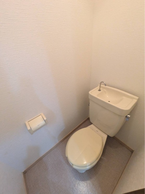 兼六コーポ滝山 トイレ